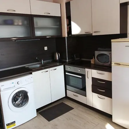 Apartment апартамент зорница Burgas City