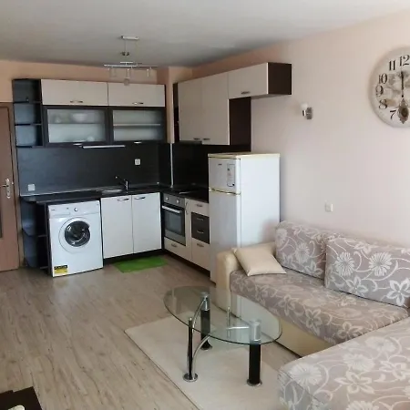Apartment апартамент зорница